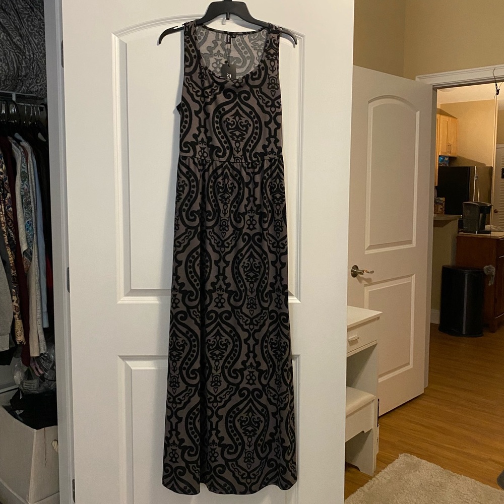 Purpley brown maxi dress with black design